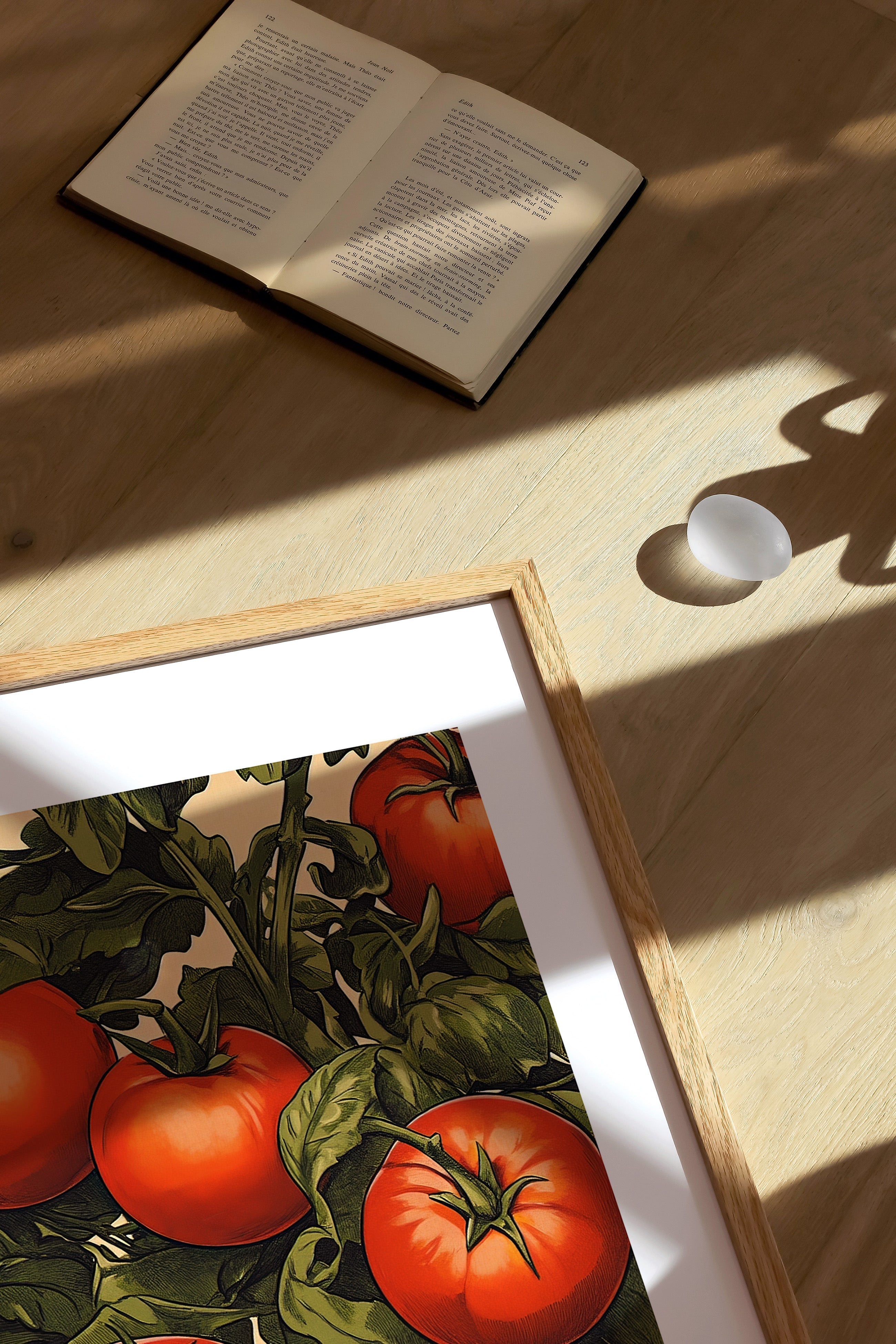 A pattern of Tomatos